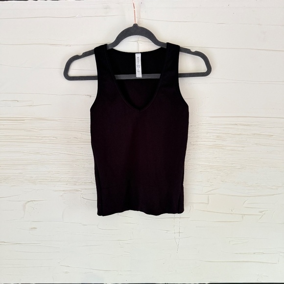 Athleta | Size Small | Aurora Seamless Ribbed Tank – Black - Picture 2 of 8